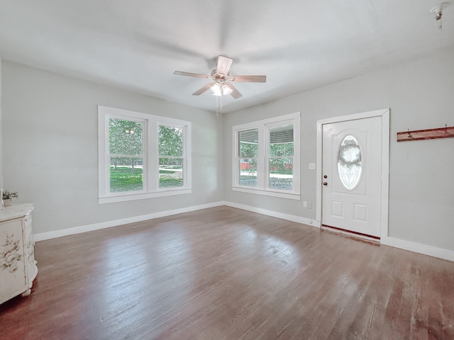 408 S Throckmorton Ave, Kerens, TX 75144 - entrance foyer featuring ceiling fan and wood finished floors