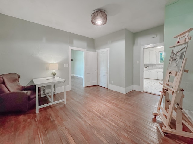 408 S Throckmorton Ave, Kerens, TX 75144 - living area featuring light wood-style floors