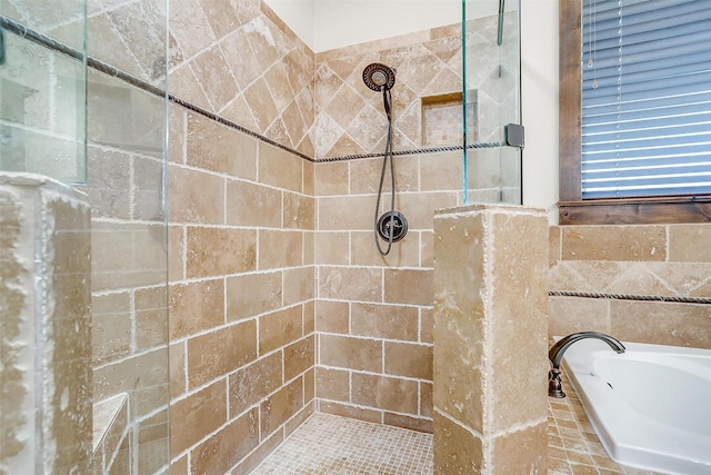 1023 Winding Creek Dr, Kennedale, TX 76060 - full bath with tiled shower and a garden tub