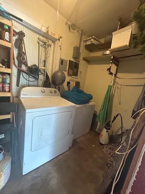 5730 Grover Pl, Shreveport, LA 71105 - washroom featuring washer / dryer