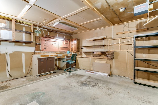 5312 Vermillion Trl, Arlington, TX 76017 - below grade area with a workshop area