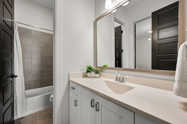 5495 Ashby Grove St, Dallas, TX 75209 - full bath with vanity and shower / tub combo