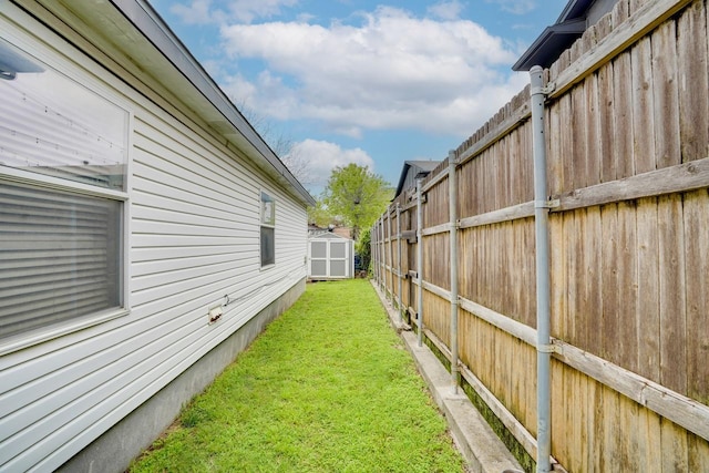 5712 Hudson St, Dallas, TX 75206 - view of yard featuring a shed
