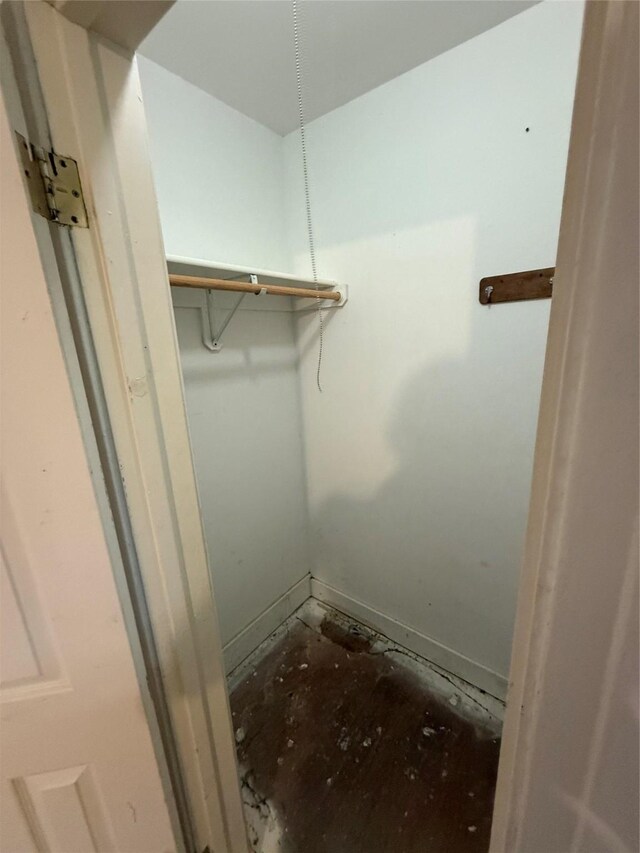 709 Highland Dr, Palestine, TX 75801 - view of spacious closet