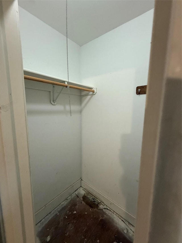 709 Highland Dr, Palestine, TX 75801 - view of walk in closet