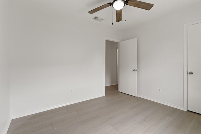2024 Oakmeadow St, Bedford, TX 76021 - unfurnished room with ceiling fan and light wood-type flooring