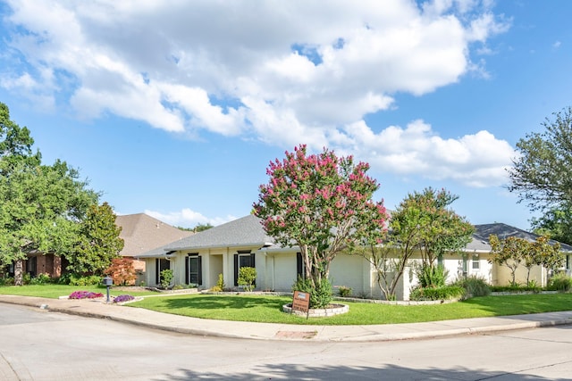 6104 Bluff Point Dr, Dallas, TX 75248 - single story home featuring a front yard