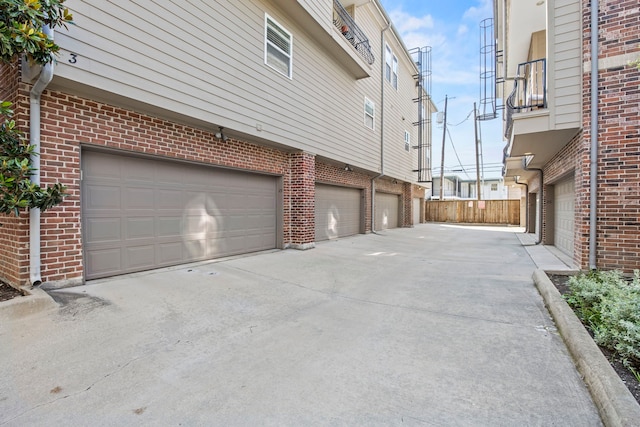 3200 Ross Ave Unit 22, Dallas, TX 75204 - view of concrete alley