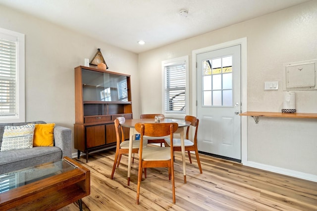 1725 Engle Ave, Dallas, TX 75224 - dining area featuring light wood-type flooring and recessed lighting