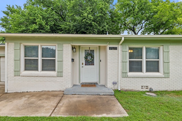 3000 Binyon St, Fort Worth, TX 76133 - view of front of property featuring brick siding and a front lawn