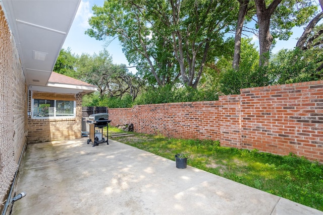 14902 Le Grande Dr, Addison, TX 75001 - view of patio featuring area for grilling
