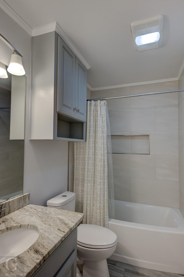 163 Sistrunk Ln, Bossier City, LA 71112 - bathroom featuring crown molding, vanity, and shower / bathtub combination with curtain