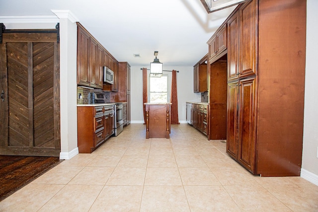 550 Briarwood Dr, Southlake, TX 76092 - kitchen with stainless steel appliances, tasteful backsplash, light countertops, light tile patterned floors, and a center island