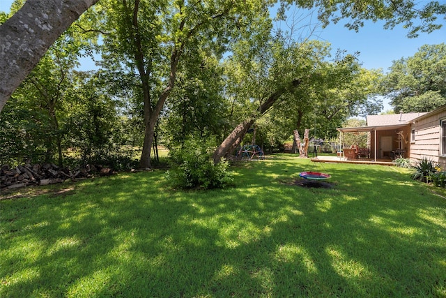 206 E Park, Italy, TX 76651 - view of grassy yard