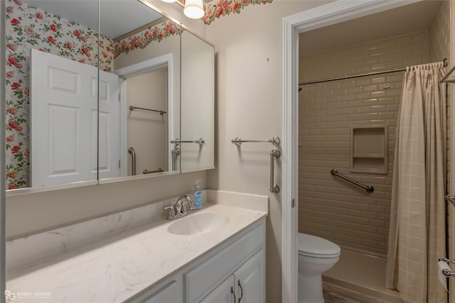 189 India Dr, Shreveport, LA 71115 - bathroom featuring vanity, curtained shower, and wallpapered walls