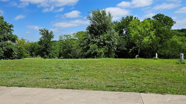 3024 Koscher Dr, Grand Prairie, TX 75104