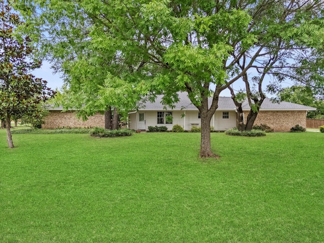 119 Locust Ct, Oak Leaf, TX 75154 - view of grassy yard