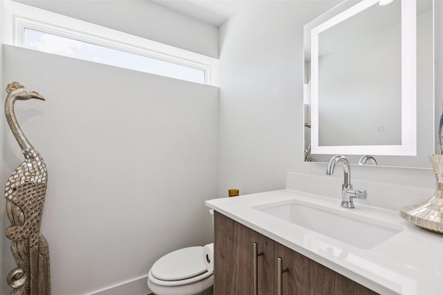 4726 Manett St Unit 101, Dallas, TX 75204 - bathroom with vanity and toilet