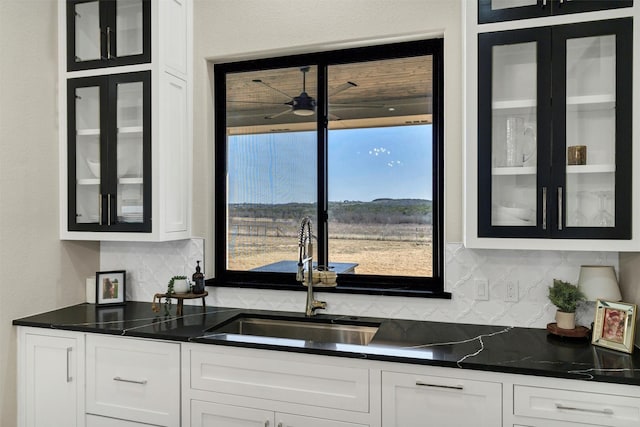 12965 Torello Ct, Godley, TX 76044 - bar area with backsplash and ceiling fan