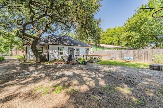 1020 Water St, Waxahachie, TX 75165 - back of house