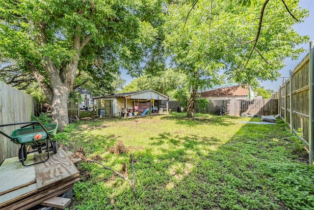 1020 Water St, Waxahachie, TX 75165 - view of fenced backyard