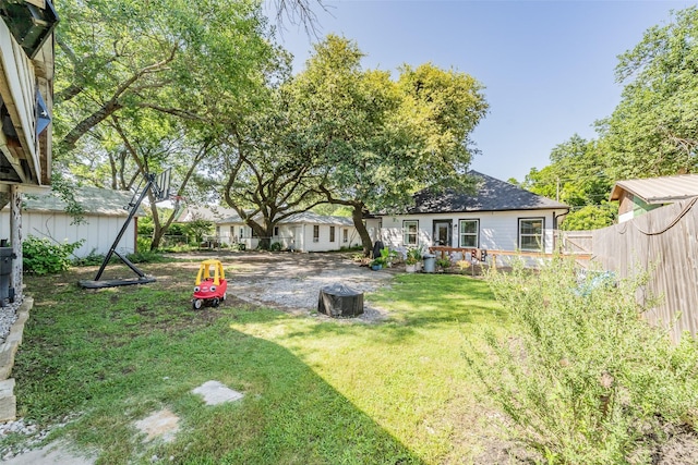 1020 Water St, Waxahachie, TX 75165 - view of yard