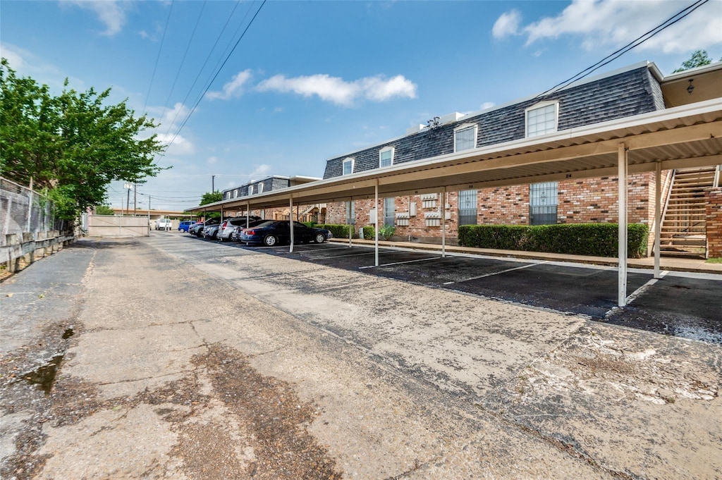 5323 Fleetwood Oaks Ave Unit 256, Dallas, TX 75235 - view of covered parking lot