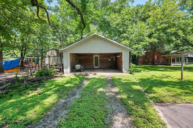 110 Woodland Ave, Corsicana, TX 75110 - view of detached garage