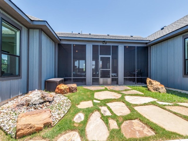 641 Cox Rd, Waxahachie, TX 75167 - view of yard with a sunroom