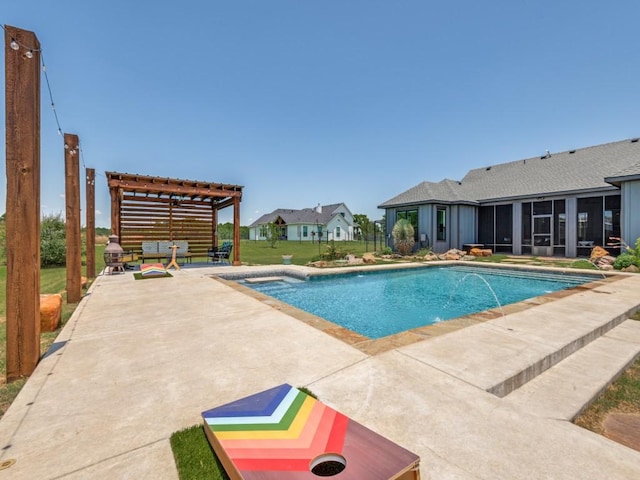641 Cox Rd, Waxahachie, TX 75167 - outdoor pool featuring a pergola and a patio area