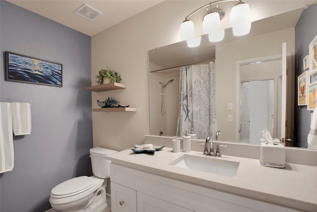 7585 Glasshouse Walk, Frisco, TX 75035 - bathroom with vanity and curtained shower