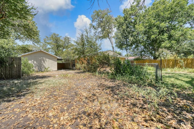 2442 Oates Dr, Dallas, TX 75228 - view of yard