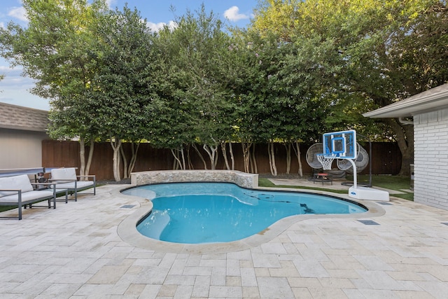 7339 Meadow Oaks Dr, Dallas, TX 75230 - view of swimming pool with a fenced backyard and a patio