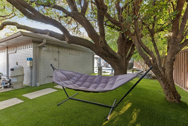 7339 Meadow Oaks Dr, Dallas, TX 75230 - view of green lawn