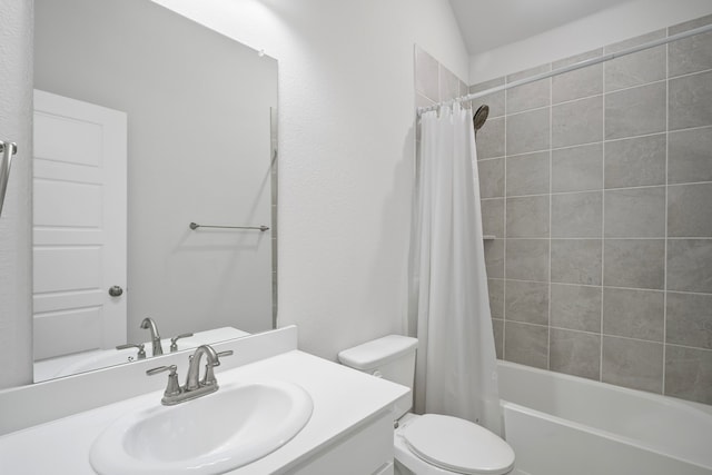4919 Elizabeth Way, Lone Oak, TX 75453 - full bath featuring vanity and shower / tub combo with curtain