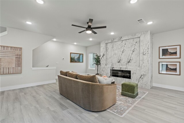 5115 Hohen Ave, Dallas, TX 75215 - living area with a ceiling fan, a premium fireplace, recessed lighting, and wood finished floors