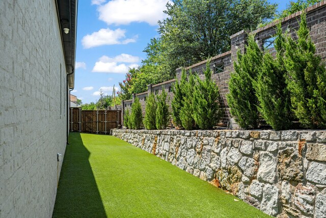8990 Frostweed Rd, Frisco, TX 75035 - view of fenced backyard