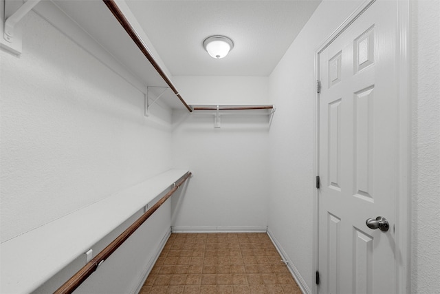 708 Sapphire Blvd, Hewitt, TX 76643 - view of walk in closet