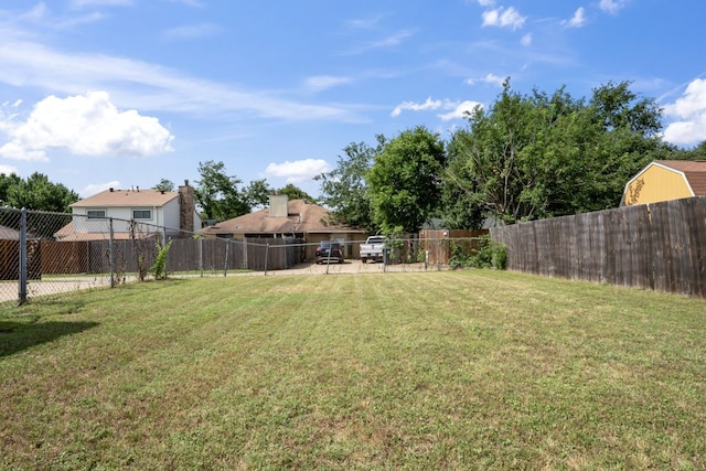 7220 Elderberry Ln, Dallas, TX 75249 - view of fenced backyard