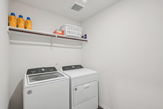 288 Thoroughbred St, Waxahachie, TX 75165 - laundry room with washer and dryer and baseboards
