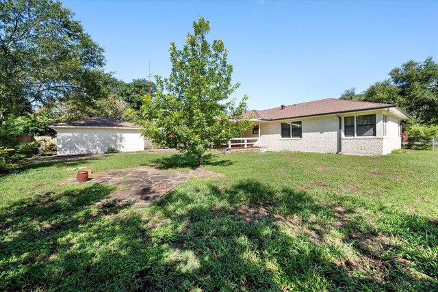 1205 Columbia Cir, Corsicana, TX 75110 - view of grassy yard