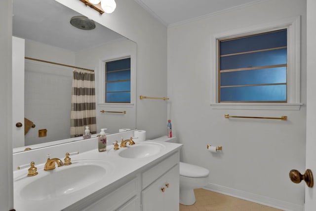 824 Captain Shreve Dr, Shreveport, LA 71105 - bathroom with double vanity, a shower with shower curtain, and crown molding