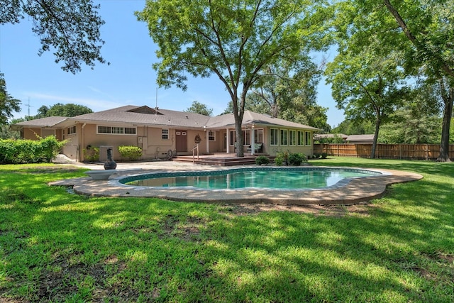 1215 Columbia Cir, Corsicana, TX 75110 - view of pool featuring a patio area