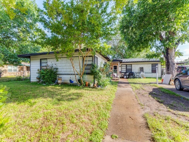 1405 NE 37th St, Fort Worth, TX 76106 - view of front of home