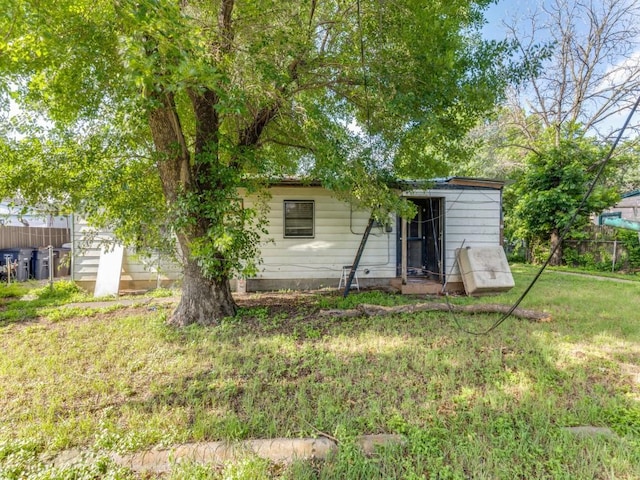 1405 NE 37th St, Fort Worth, TX 76106 - rear view of house