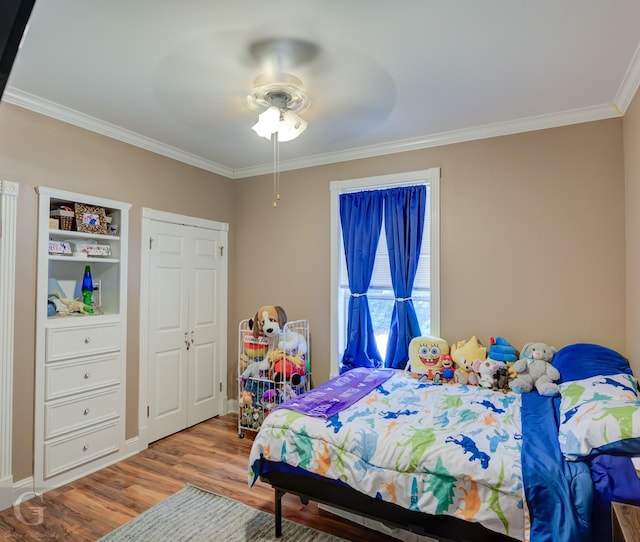 133 Downs Dr, Benton, LA 71006 - bedroom featuring ornamental molding, wood finished floors, and a ceiling fan