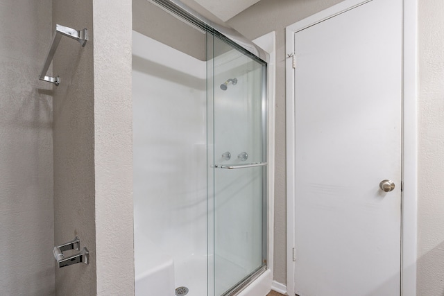 5209 Wolens Way, Fort Worth, TX 76133 - full bathroom featuring a stall shower