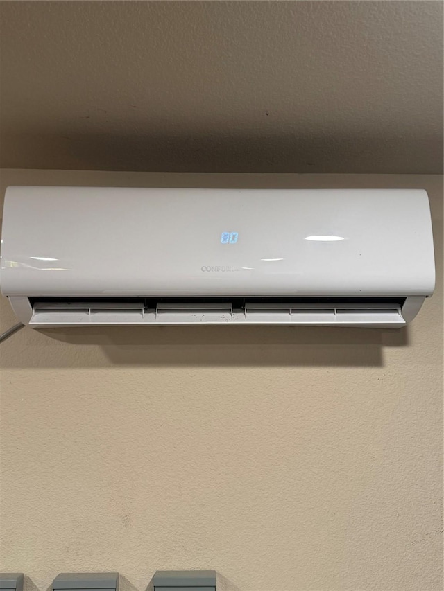 484 Harding Ln, Lavon, TX 75166 - detailed view of a wall mounted AC