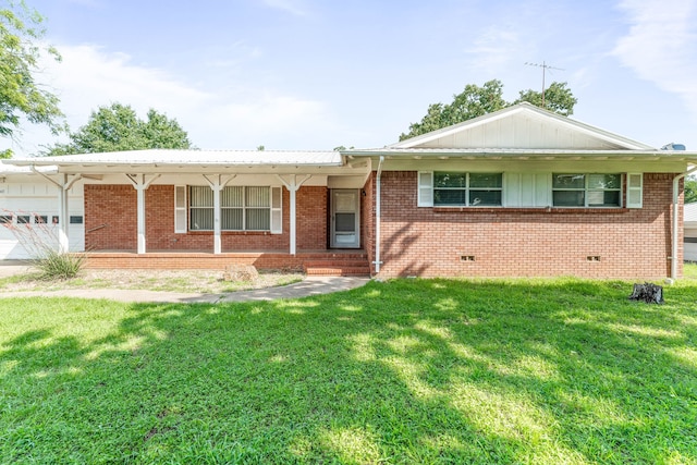 1007 College Ave, Glen Rose, TX 76043 - single story home with an attached garage, a front lawn, a porch, and brick siding