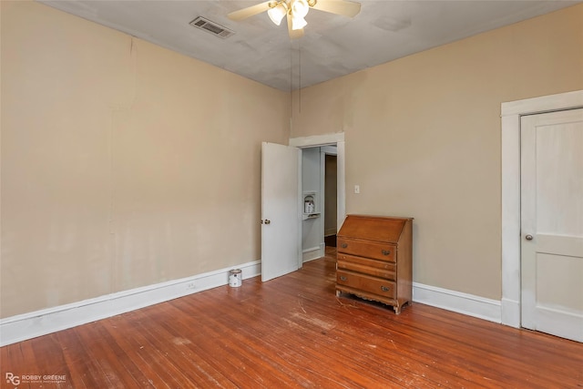 538 Dalzell St, Shreveport, LA 71104 - spare room with a ceiling fan and wood finished floors